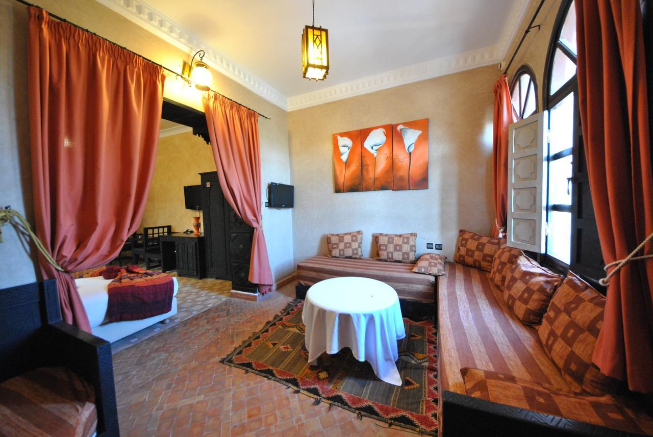 Al Jasira Hotel 2*